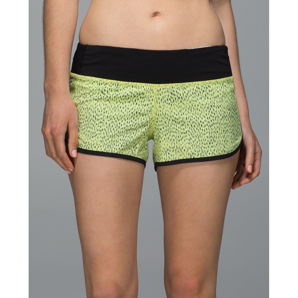 Lululemon Run Speed Shorts Women's Size 4 Dottie Dash Clarity Yellow Black 2.5"